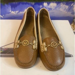 Brown and white Aerosole flats size 6.5 good condition